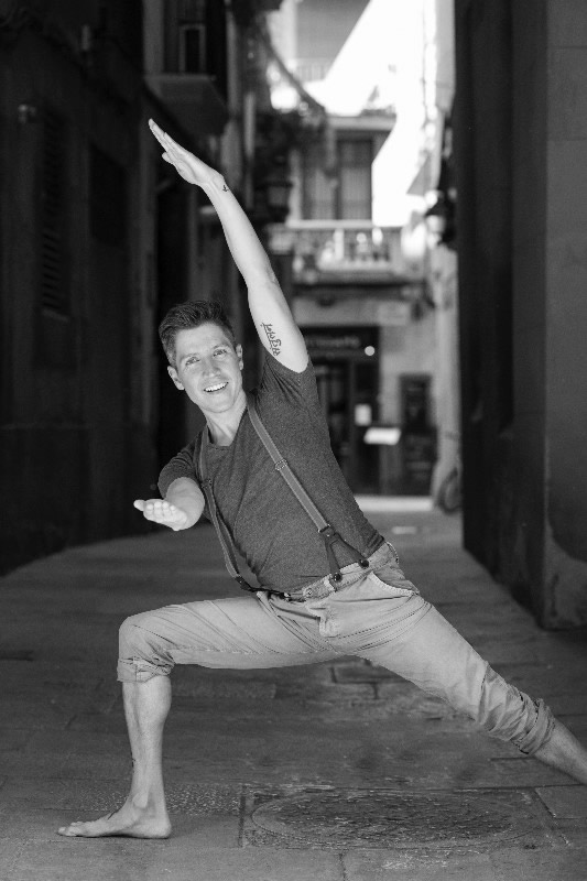Claudio, instructor de Yoga en Strala Yoga Barcelona